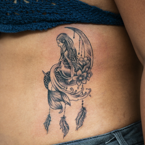 Showcase Black and White Image 06