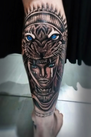 Showcase Black and White Image 04